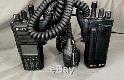 (2) Motorola Mototrbo Xpr7580 900mhz Radios Bidirectionnelles Portables Avec Accessoires