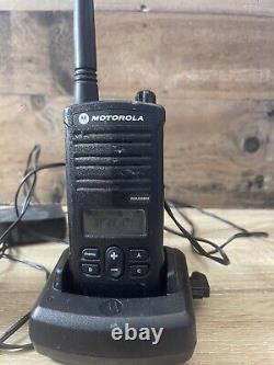 (2) Motorola Rmu2080d Uhf Bidirectionnel Avec Cahrgers Radio Lire La Description