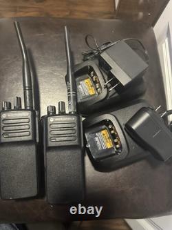 (2)Motorola XPR7350e VHF MotoTRBO DMR Radio Portable Numérique Bi-Directionnel AAH56JDC9WA