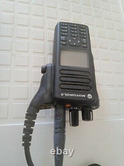 2 Motorola Xpr 7550e Radio À Double Sens Avecimpres Batt MIC & Charger Aah56rdn9ka1an