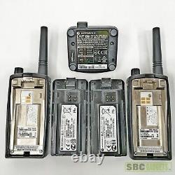 2-Pack Motorola RMU2040 UHF 4-Channel Two-Way Radios Black Ship Same Day - Translation: Lot de 2 talkies-walkies Motorola RMU2040 UHF à 4 canaux noirs, expédition le même jour.