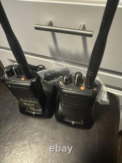 (2)Radio portable numérique bidirectionnelle Motorola XPR7350e VHF MotoTRBO DMR AAH56JDC9WA