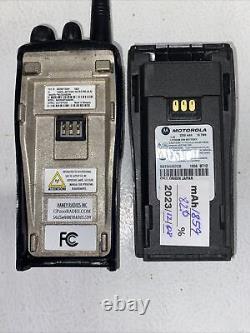 2 Radios bidirectionnels VHF Motorola PR400 AAH65KDF9AA3AN avec chargeurs