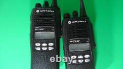 2 X Motorola HT1250 LS+ UHF 450-512MHz 4W 16CH Radios Bi-Directionnels AAH25SDH9DP5AN