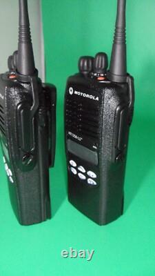 2 X Motorola HT1250 LS+ UHF 450-512MHz 4W 16CH Radios Bi-Directionnels AAH25SDH9DP5AN