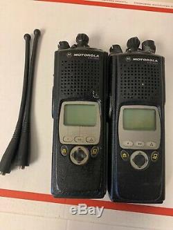 2 X Motorola Xts5000 Modèle II 700 / 800mhz Radio À Deux Voies H18ucf9pw6an Avec Antenne