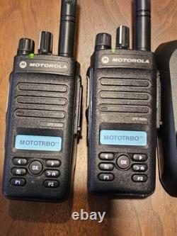 2 radios bidirectionnelles Motorola MOTOTRBO XPR3500e UHF AAH02RDH9VA1AN avec chargeur 403-512
