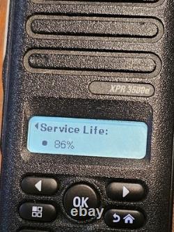 2 radios bidirectionnelles Motorola MOTOTRBO XPR3500e UHF AAH02RDH9VA1AN avec chargeur 403-512