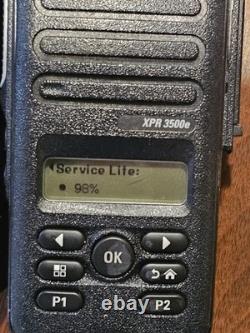 2 radios bidirectionnelles Motorola MOTOTRBO XPR3500e UHF AAH02RDH9VA1AN avec chargeur 403-512