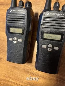 2x Motorola CP200XLS AAH50RDF9AA5AN Radios bidirectionnelles UHF 438-470 MHz (Nouvelles batteries)
