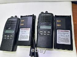 2x Motorola HT1250 UHF 403-470MHZ 4W 128CH Radio bidirectionnelle AAH25RDF9AA5AN