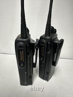 2x Motorola PR860 AAH45SDC9AA3AN 16CH 450-512MHz UHF Radio bidirectionnel avec piles