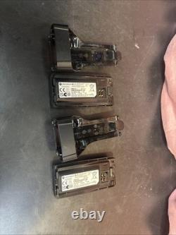 2x Motorola RMU2040 radio bidirectionnelle talkie-walkie RMU2040BHLAA, avec supports