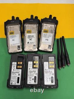 3X Radios bidirectionnels Motorola XPR 7380e 800/900Mhz AAH56UCC9WB1AN avec batteries