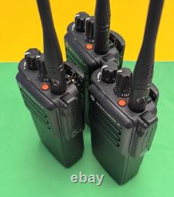 3X Radios bidirectionnels Motorola XPR 7380e 800/900Mhz AAH56UCC9WB1AN avec batteries