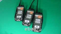 3 X Motorola XPR 6380 800Mhz 32Ch Radios Bi-Directionnels Analogiques et Numériques AAH55UCC9LB1AN