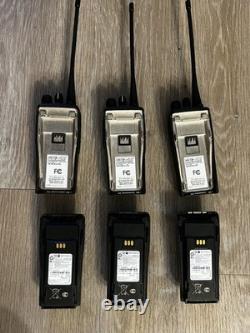3 radios bidirectionnelles numériques Motorola AAH01QDC9JA2AN CP200d 403-470 MHz 4W ND