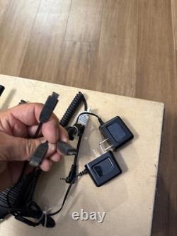 3 x Motorola Talkabout T200 FRS/GMRS Radios Bi-Directionnels (Gris) Avec 3X Microphone à Distance PTT