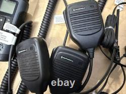 3 x Motorola Talkabout T200 FRS/GMRS Radios Bi-Directionnels (Gris) Avec 3X Microphone à Distance PTT