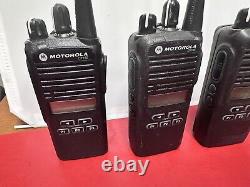 3x Motorola CP185 Talkie Walkie UHF 435-480mhz 16Ch AAH03RDF8AA7AN avec batteries