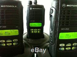 (4) Motorola Ht1250 Vhf 136-174mhz 128ch Radios Bidirectionnelles Aah25kdf9aa5an Cp Xts