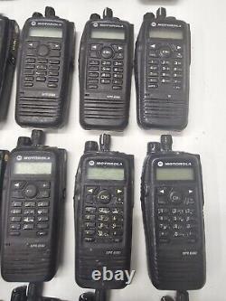 50 Motorola MOTOTRBO XPR6580 Radio bidirectionnelle 806-941 MHz AAH55UCH9LB1AN 800 MHz