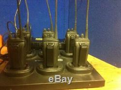 Beaucoup De Six (6) Motorola Radio À Deux Voies Rayon Cp200 Uhf Aah50rdc9aa2an