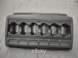 Chargeur adaptatif Motorola Impres à 6 baies WPLN4212BR pour radio bidirectionnelle