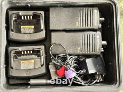 Deux radios bidirectionnelles Motorola RDX RDU4100 dans une mallette Pelican 1200