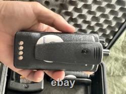 Deux radios bidirectionnelles Motorola RDX RDU4100 dans une mallette Pelican 1200