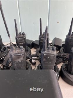 Ensemble de 14 radios Motorola Radius CP200 + radio bidirectionnelle CDM750