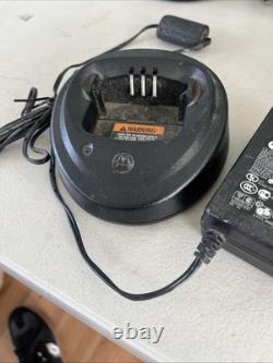 Ensemble de 14 radios Motorola Radius CP200 + radio bidirectionnelle CDM750