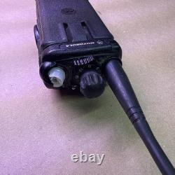 Ensemble de 4 radios bidirectionnelles Motorola XTS3000 CP200 + Retevis non testées