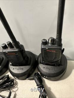 Ensemble de 5 radios bidirectionnelles Motorola Mag One BPR40-AAH84KDS8AA1AN complet