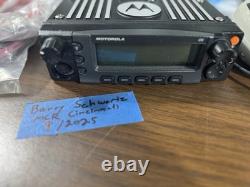 Kit de radio mobile bidirectionnelle Motorola APX6500 monté sur tableau O5 7/800 MHz ADP BAUD 9600