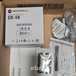 Kit de radio portable bidirectionnelle Motorola VX-261-G7-5 Noir 5W avec batterie et chargeur