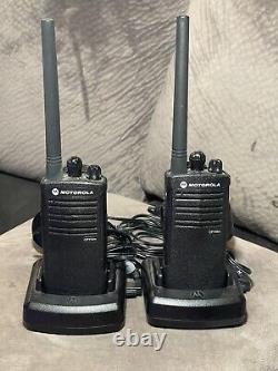 LOT (2) Véritable Motorola CP110m Radio bidirectionnelle MURS RDX entièrement testée et garantie