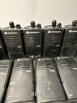 LOT DE 19 Radios Bidirectionnelles Motorola CP110 2ch H96KCC9AA2AA. Pas de batterie