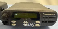 LOT DE 2 Radios Bi-Directionnelles Motorola CDM1250 de Bureau Partie GCN6113B