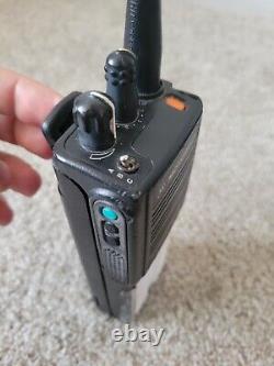 LOT DE 2 Radios Portables UHF 16 Canaux Motorola HT1000 H01SDC9AA3DN Fonctionnelles