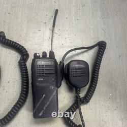 LOT DE 3 RADIOS BIDIRECTIONNELS MOTOROLA HT750 UHF Avec microphone Non testé UHF