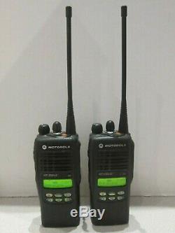 Lot De 2 Motorola Ht1250 Ls + 403-470mhz Uhf 4w Radio Two Way Aah25rdh9dp5an