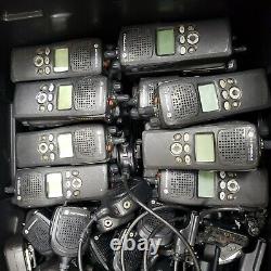 Lot De 39 Motorola Xts 2500 II Radios Portatives À Deux Voies Avec Accessoires. Prénoncé