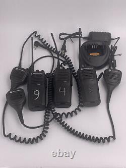 Lot De 3 Motorola Cp200d Uhf Radio Portable À Deux Sens Aah01qdc9ja2an & Mics