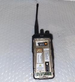 Lot De 9 Motorola Radios À Deux Voies 4 Radius Gp300, 2 Radius P1225, 2 Xv100, 1 7580