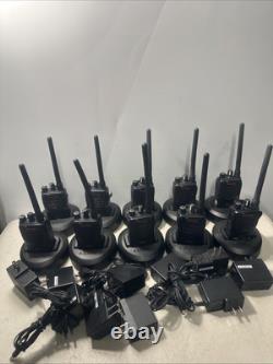 Lot de 10 radios bidirectionnelles Motorola Mag One BPR40 - AAH84KDS8AA1AN Ensemble complet