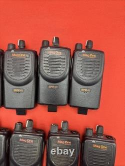 Lot de 10 radios bidirectionnelles Motorola Mag One BPR40 - AAH84KDS8AA1AN / sans batterie