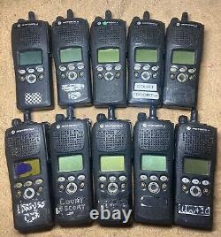 Lot de 10 radios numériques bidirectionnelles P25 Motorola XTS 2500 H46UCF9PW6BN 700-800MHZ