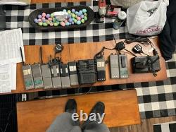 Lot de 10 talkies-walkies Motorola radio bidirectionnels UHF 1 VHF. HT600/P200