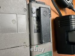 Lot de 10 talkies-walkies Motorola radio bidirectionnels UHF 1 VHF. HT600/P200